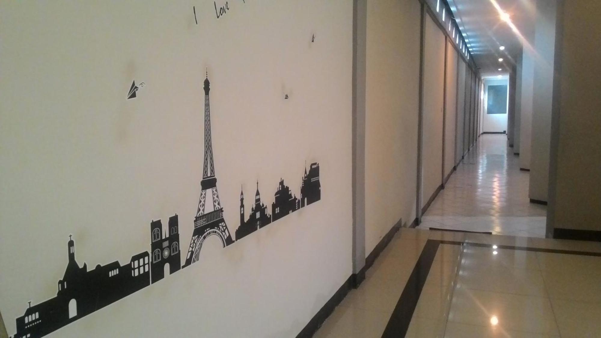 โรงแรมเอสดับบลิวเค 95 สุราบายา ภายนอก รูปภาพ